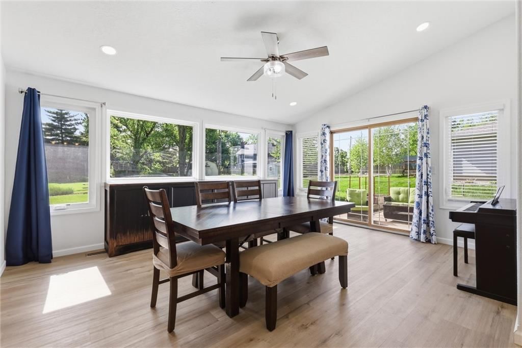 5645 Meadow View Drive — photo 14