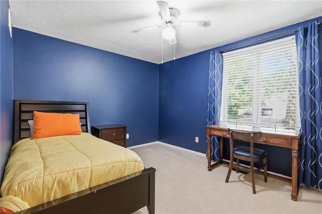 5645 Meadow View Drive — photo 16