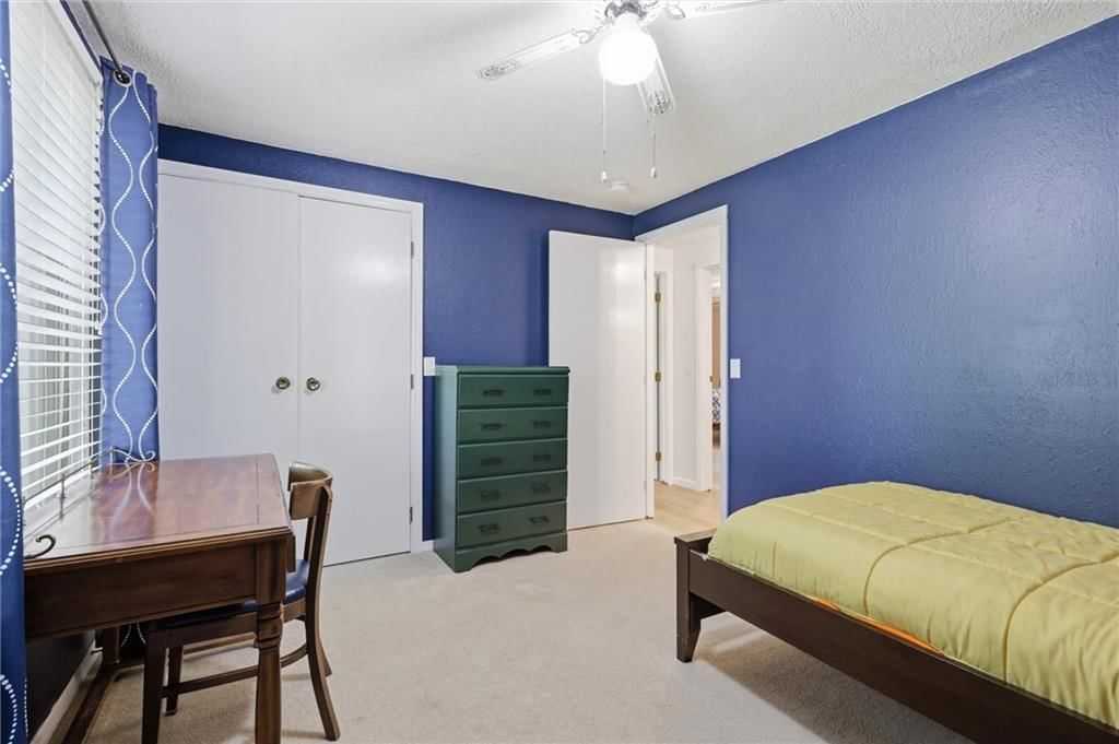 5645 Meadow View Drive — photo 17