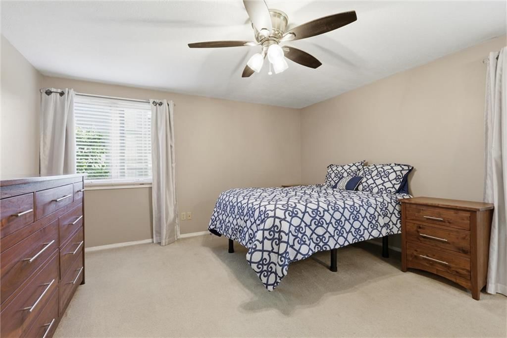5645 Meadow View Drive — photo 18