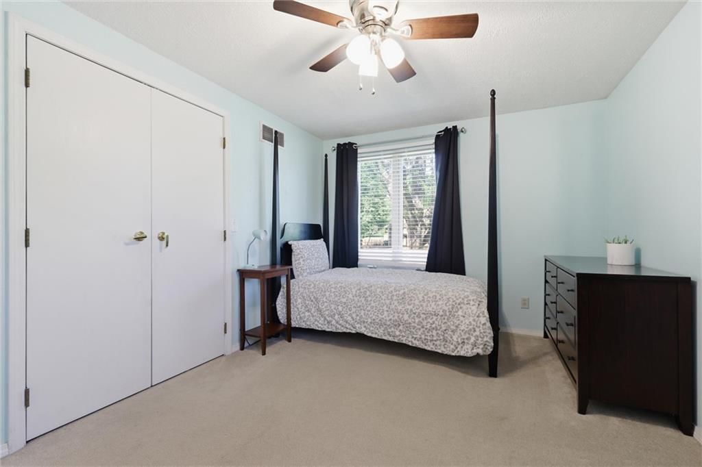 5645 Meadow View Drive — photo 21