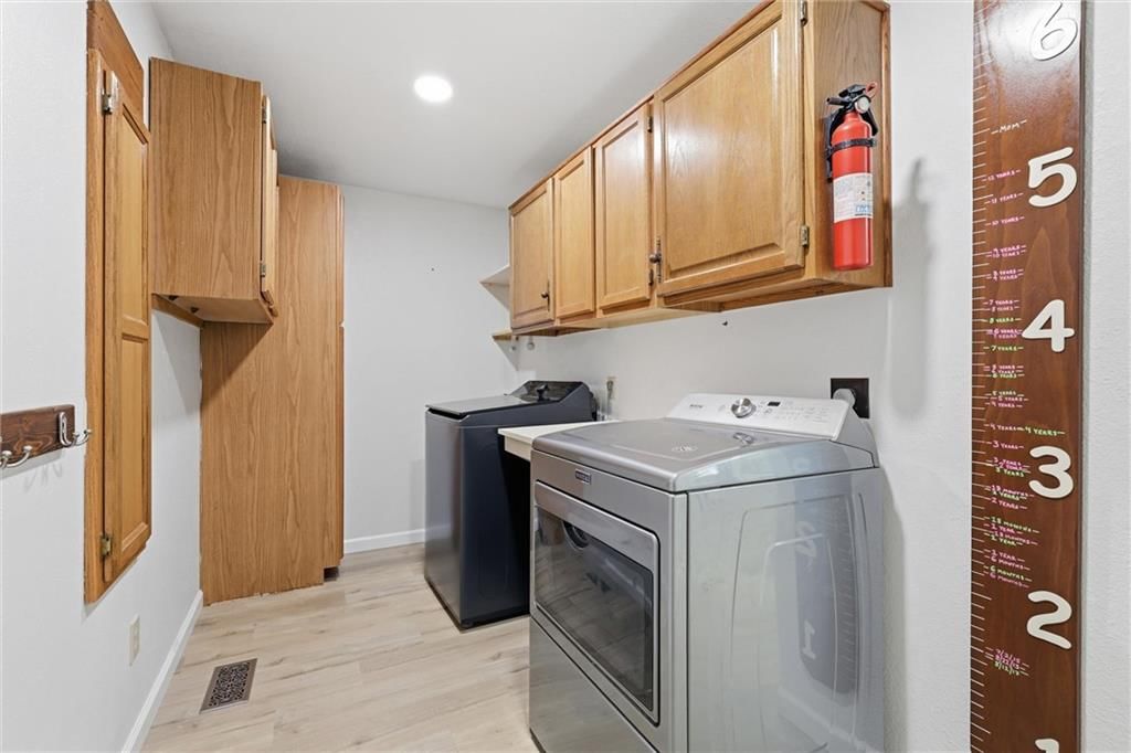5645 Meadow View Drive — photo 26