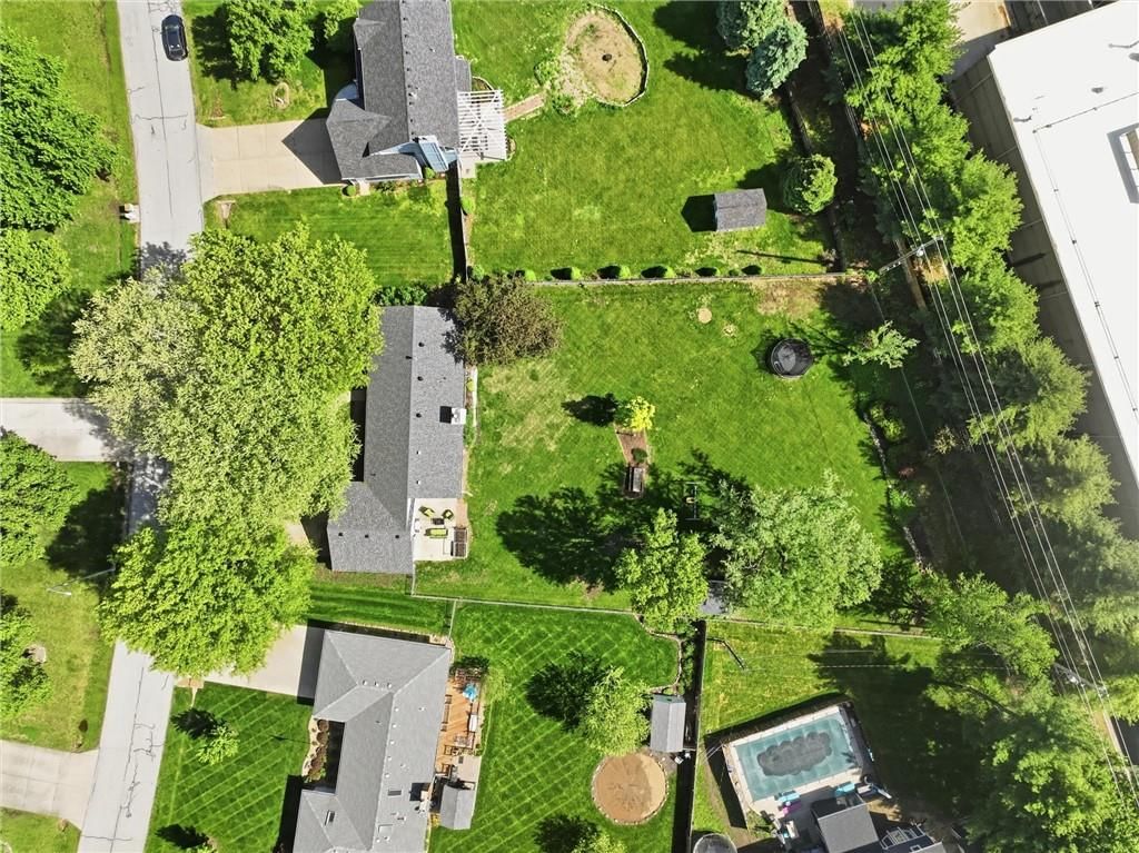 5645 Meadow View Drive — photo 33