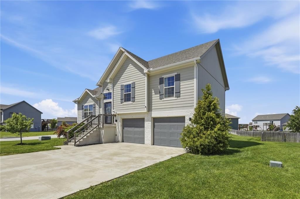 729 Juniper Drive — photo 4