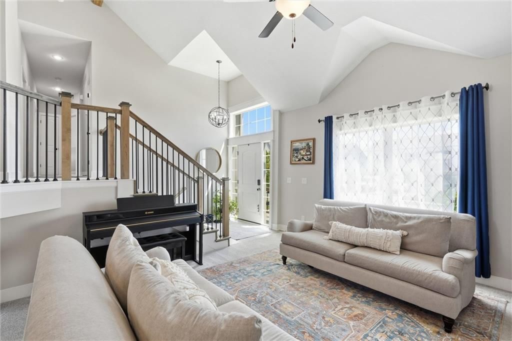 729 Juniper Drive — photo 8