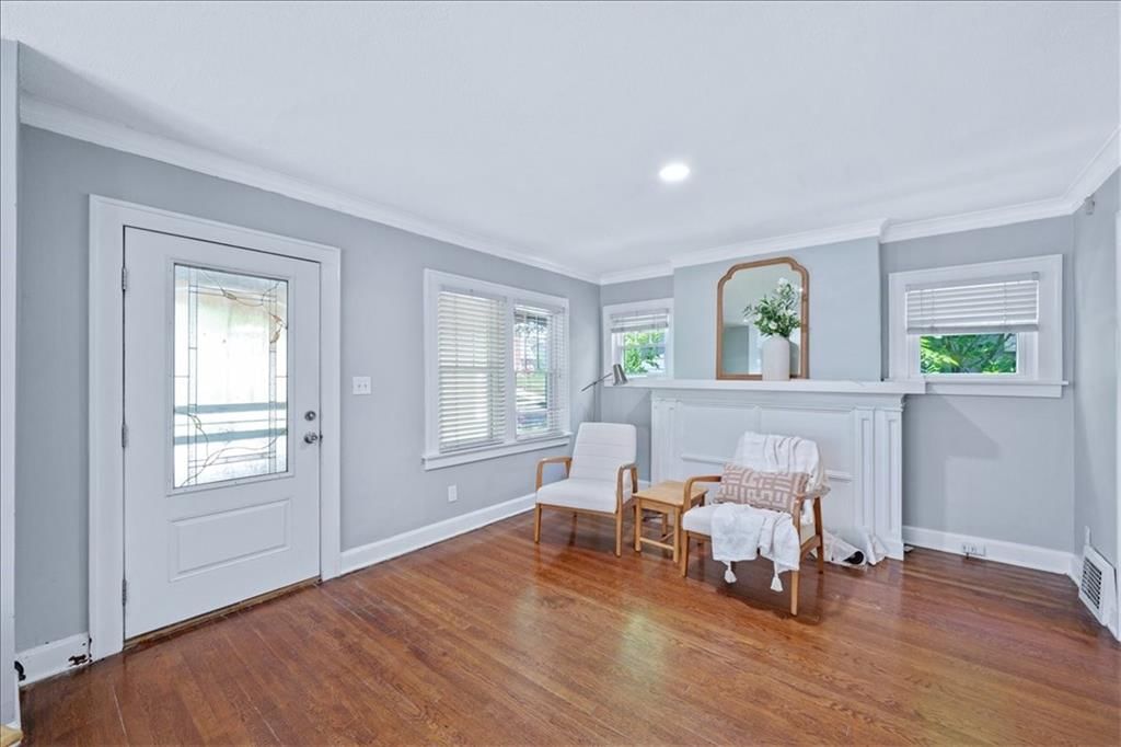 5125 Tracy Avenue — photo 4