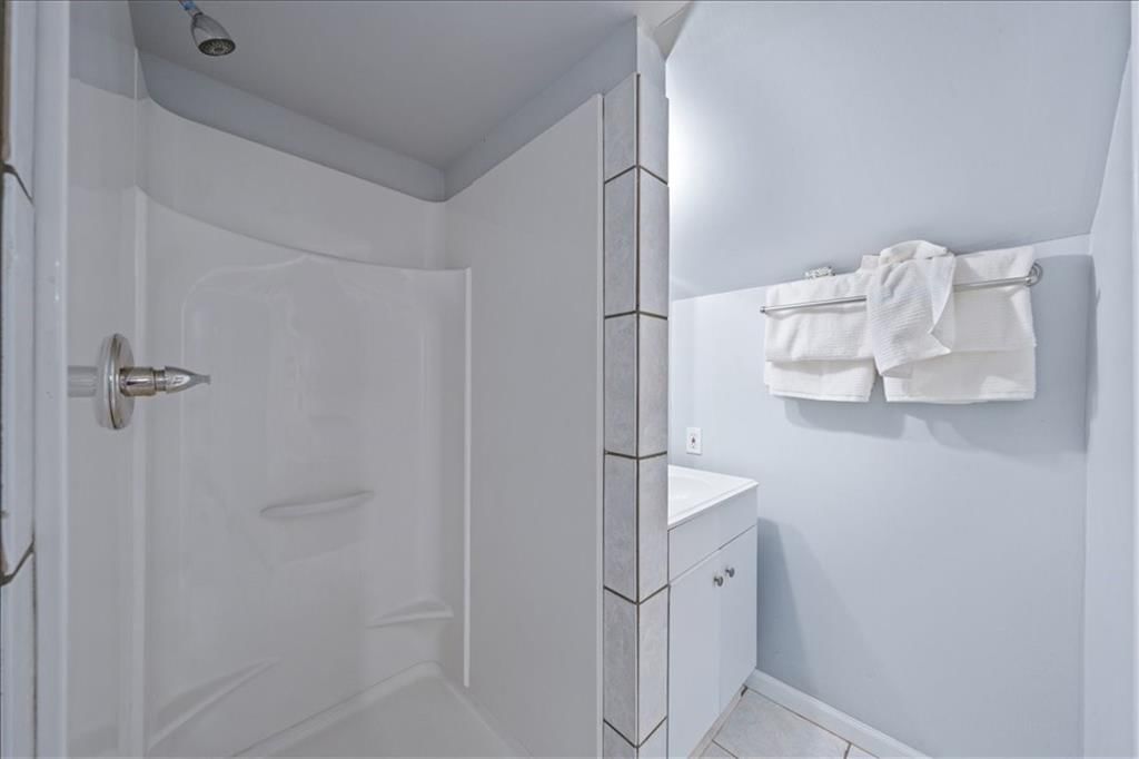 5125 Tracy Avenue — photo 24