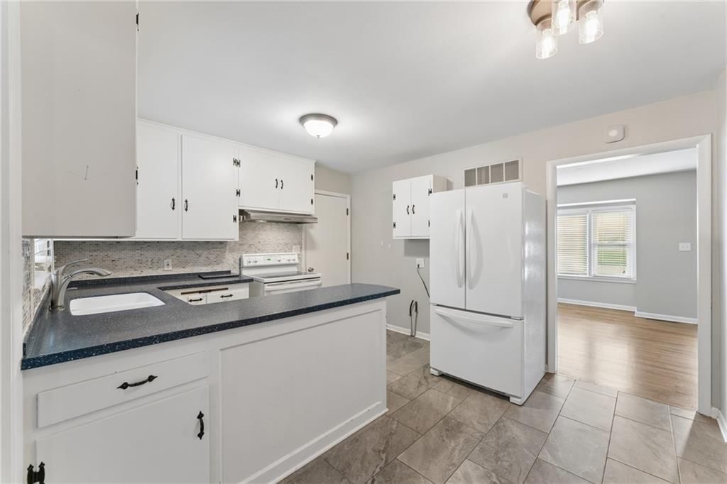 9404 Bradshaw Street — photo 8