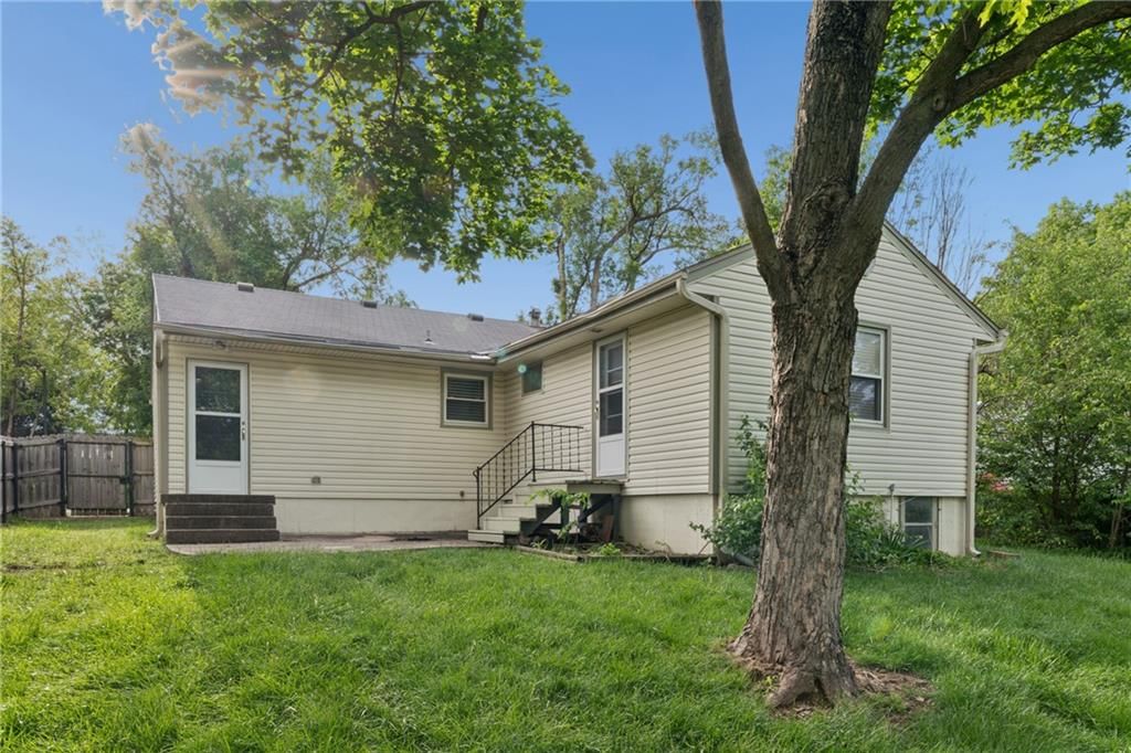 9404 Bradshaw Street — photo 38