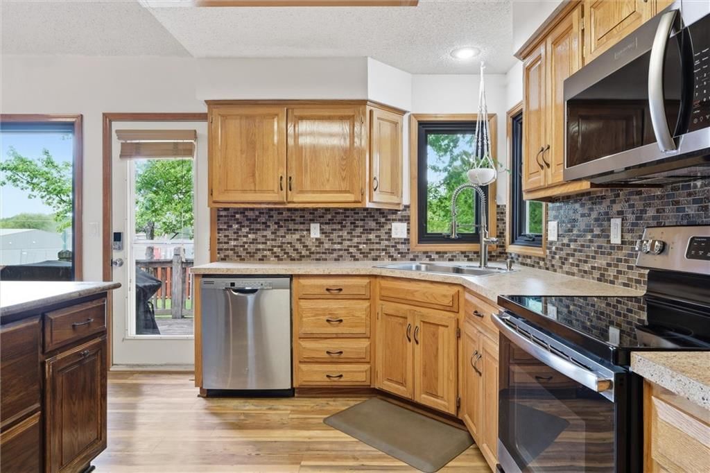 15644 W 83rd Terrace — photo 14
