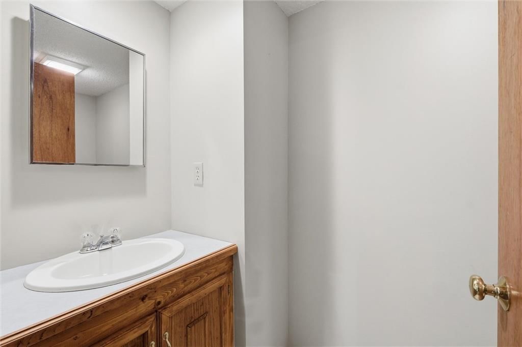 15644 W 83rd Terrace — photo 36