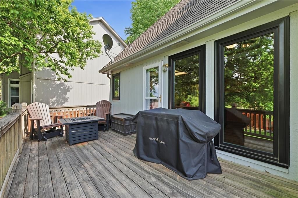 15644 W 83rd Terrace — photo 39