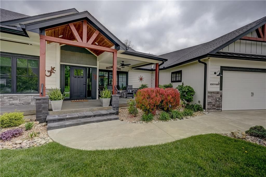 4 Black Hawk Drive — photo 3