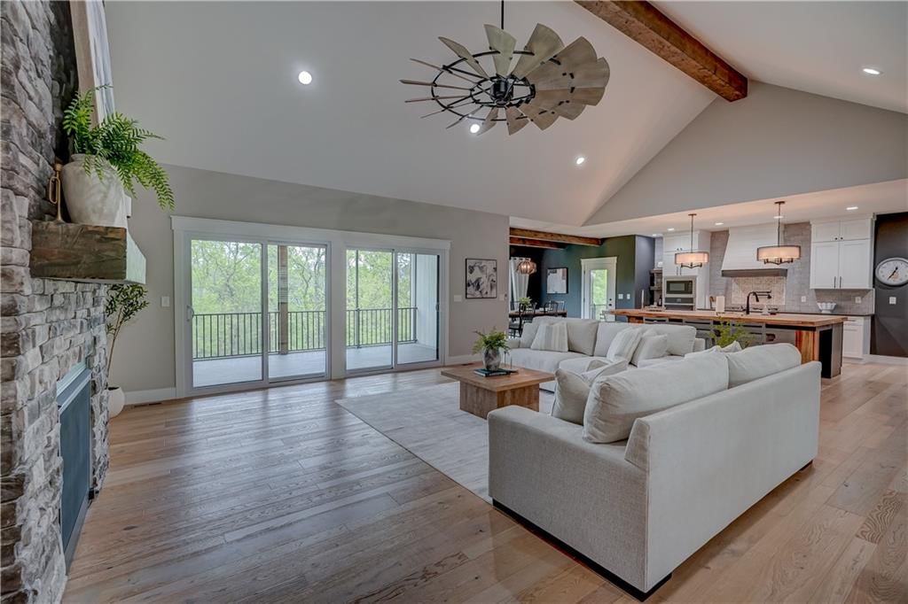4 Black Hawk Drive — photo 17