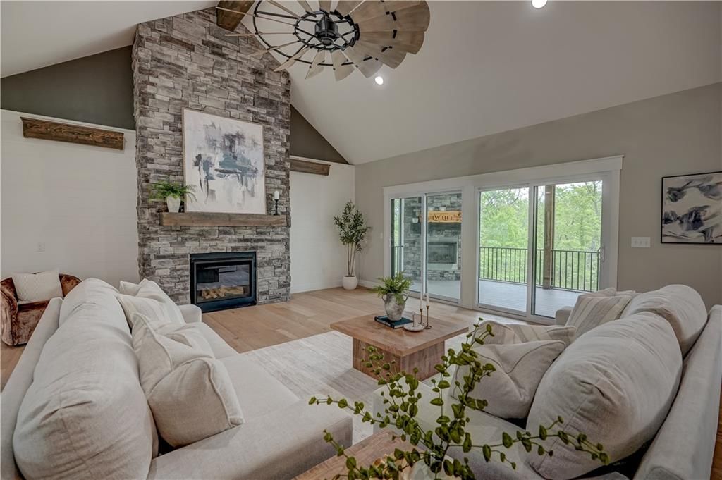 4 Black Hawk Drive — photo 18