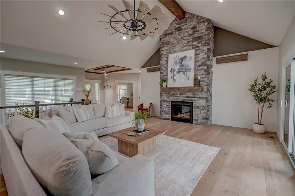 4 Black Hawk Drive — photo 19