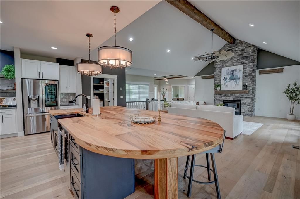 4 Black Hawk Drive — photo 24