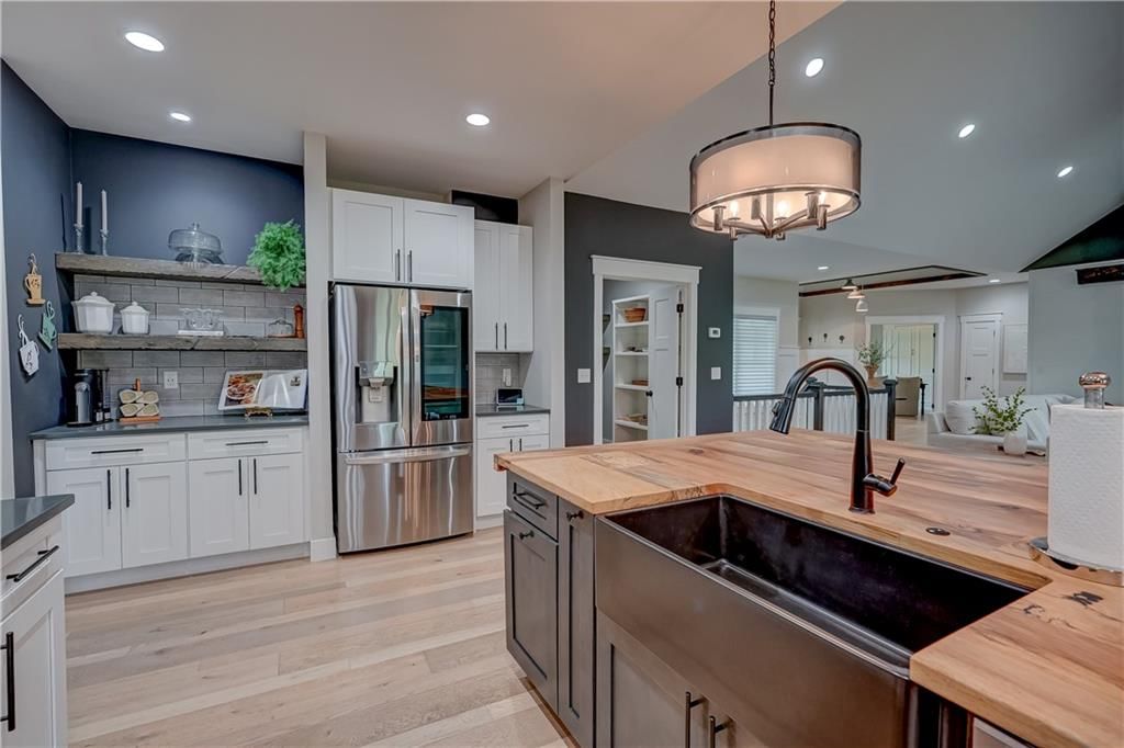 4 Black Hawk Drive — photo 27