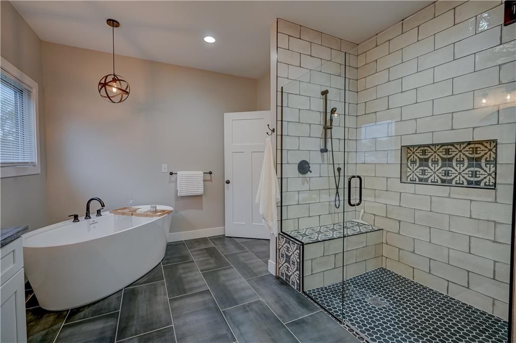 4 Black Hawk Drive — photo 37