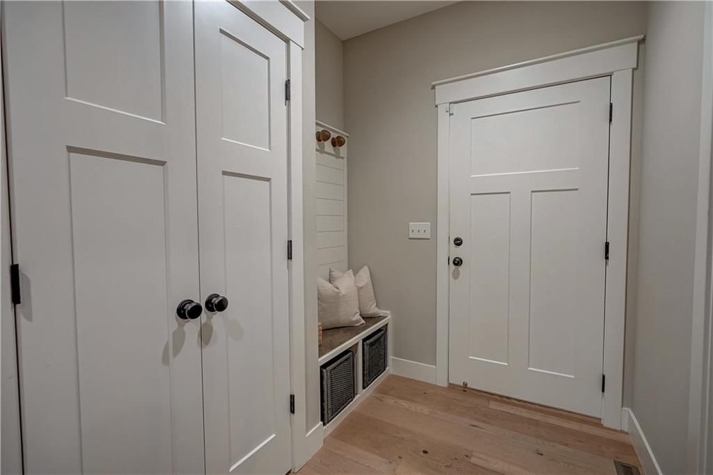 4 Black Hawk Drive — photo 48
