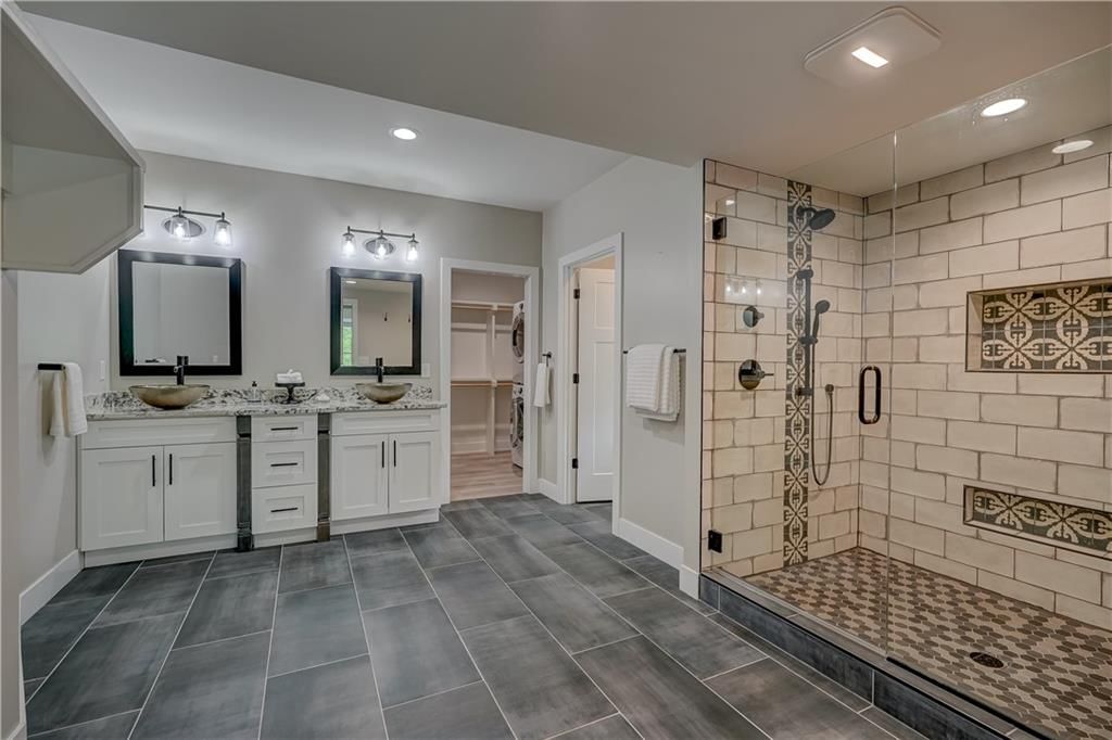 4 Black Hawk Drive — photo 57