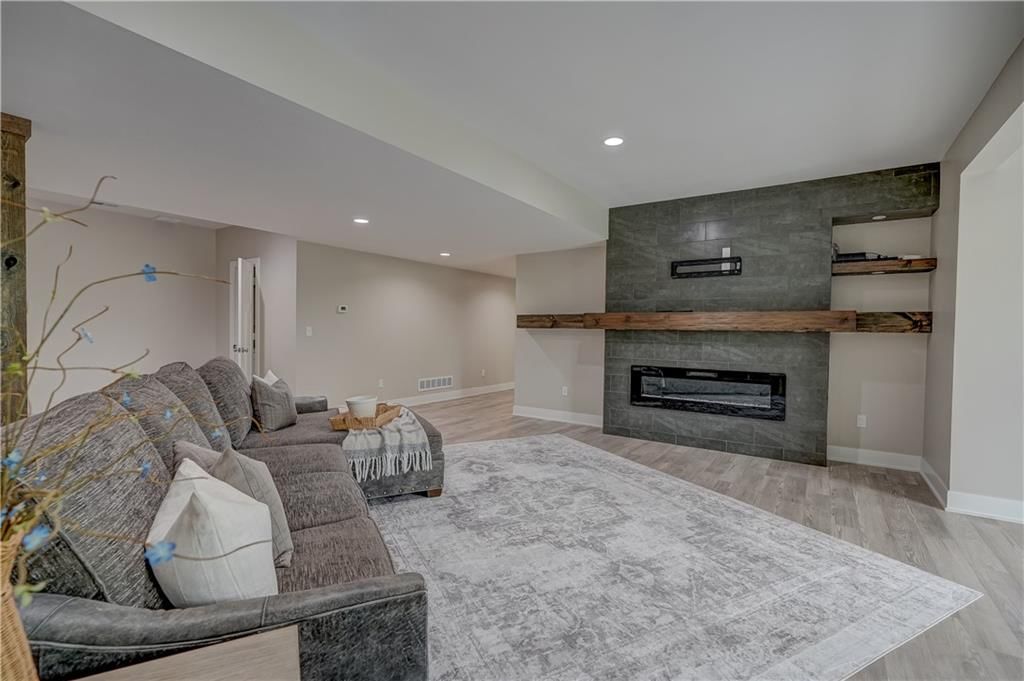 4 Black Hawk Drive — photo 65