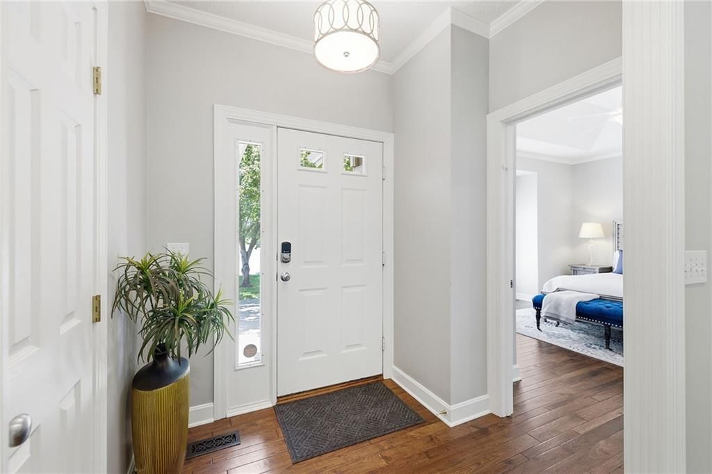 15706 S WIDMER Street — photo 3