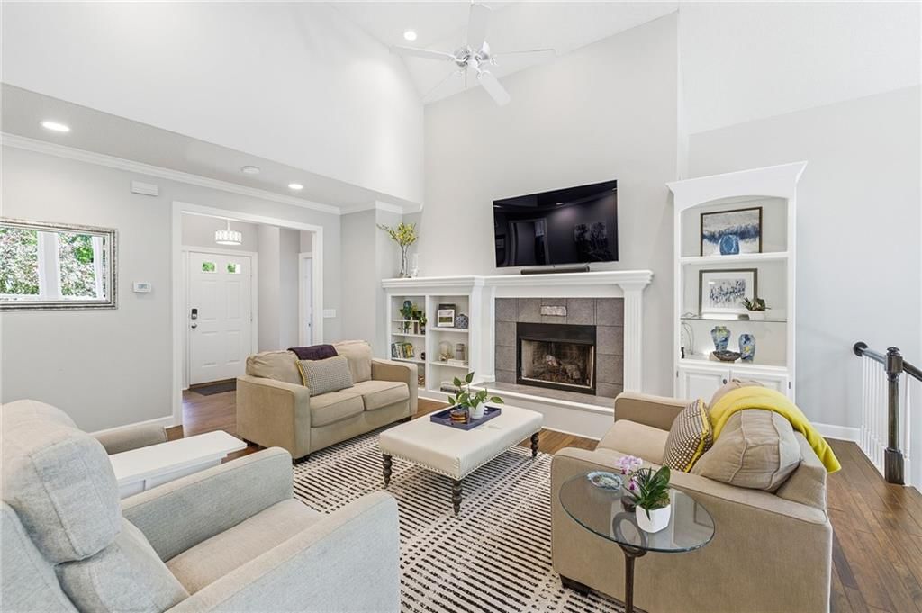 15706 S WIDMER Street — photo 8