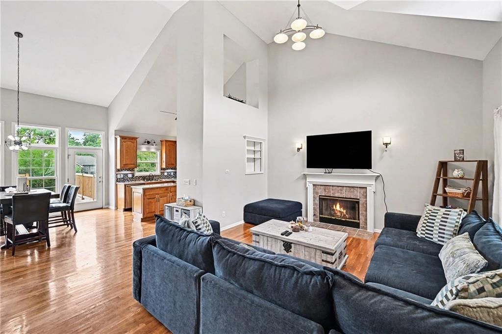 4304 Kensington Drive — photo 9