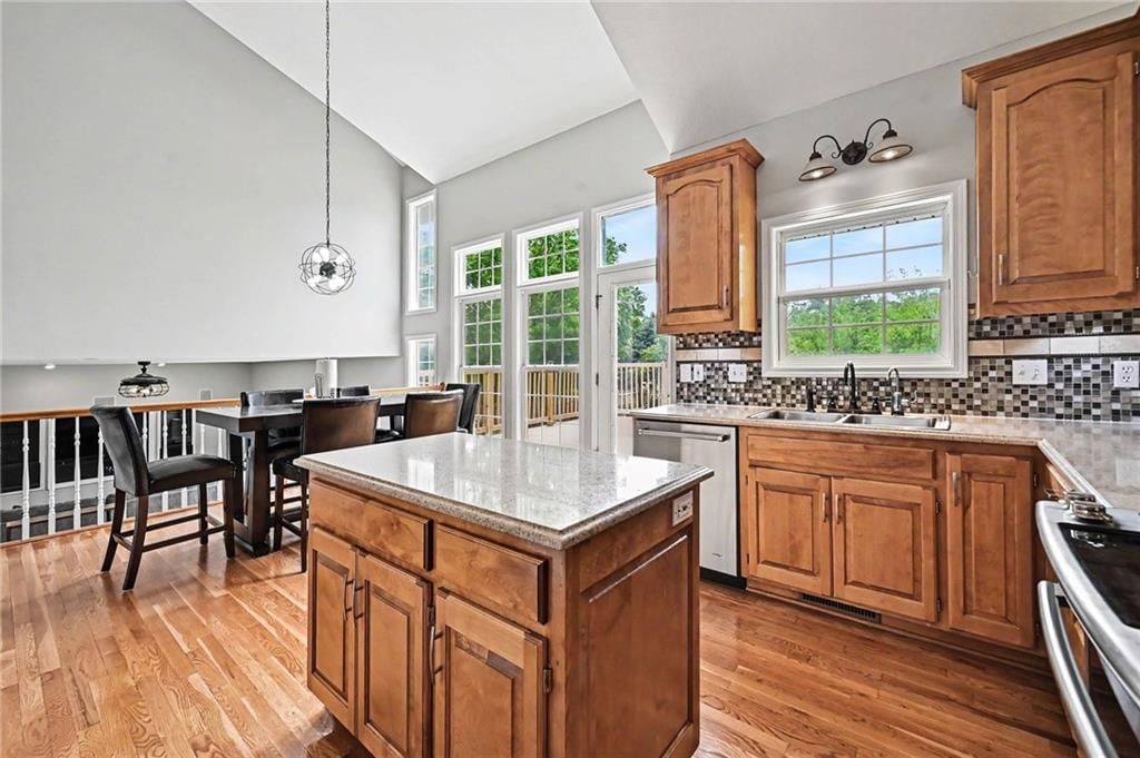 4304 Kensington Drive — photo 13