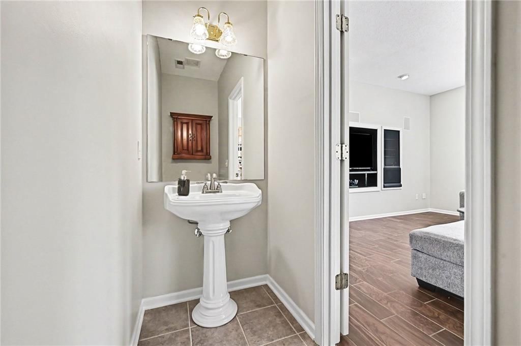 4304 Kensington Drive — photo 29