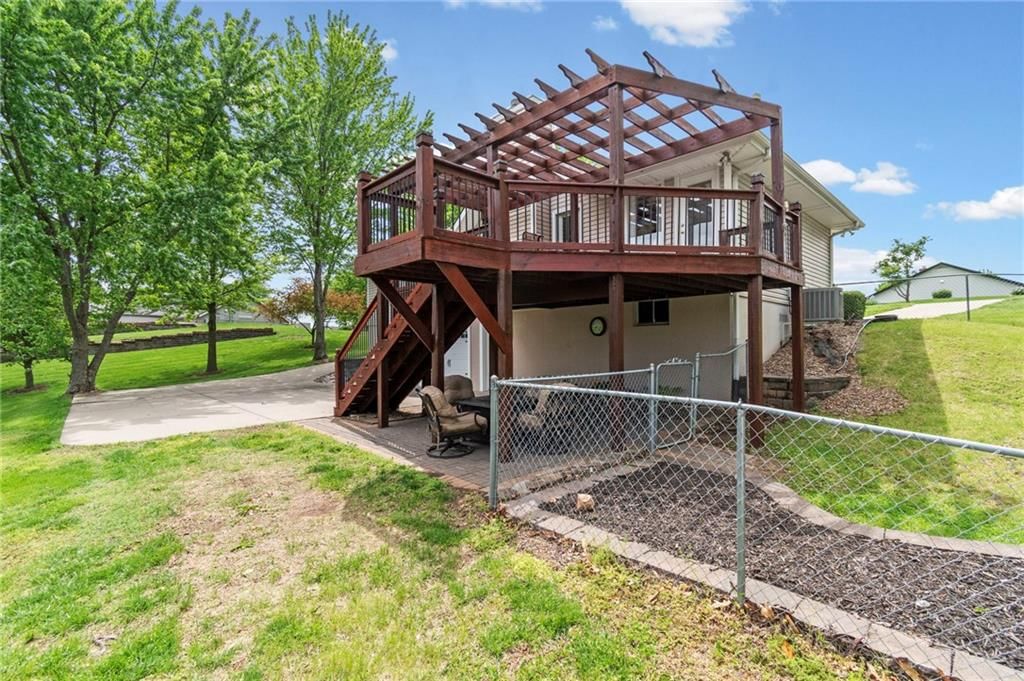 7525 N Amity Avenue — photo 10