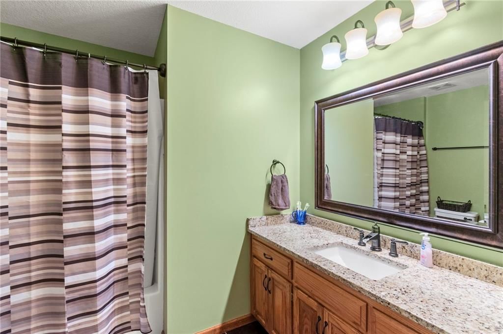 7525 N Amity Avenue — photo 30