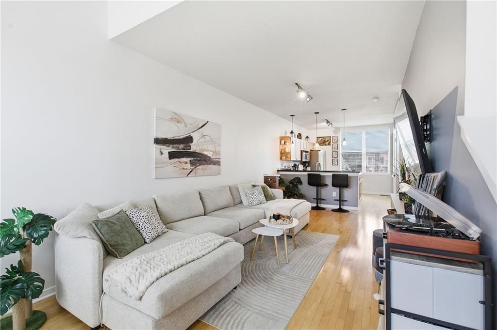 4565 Madison Avenue — photo 9