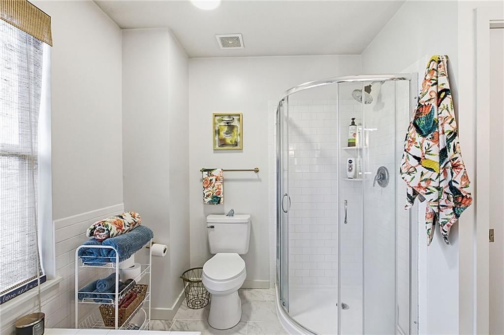 4565 Madison Avenue — photo 21