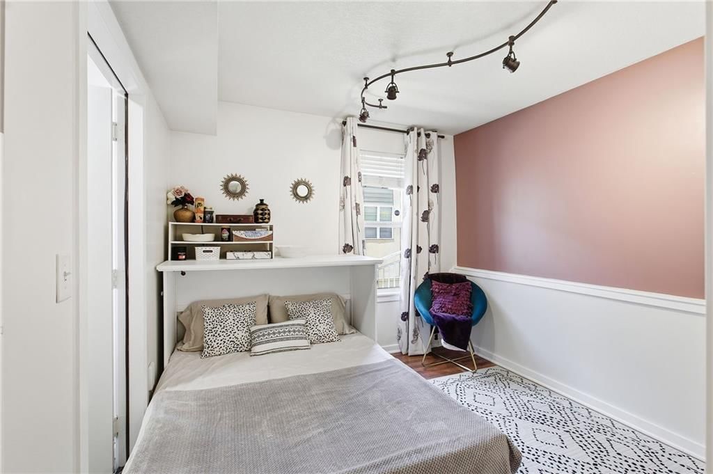 4565 Madison Avenue — photo 22
