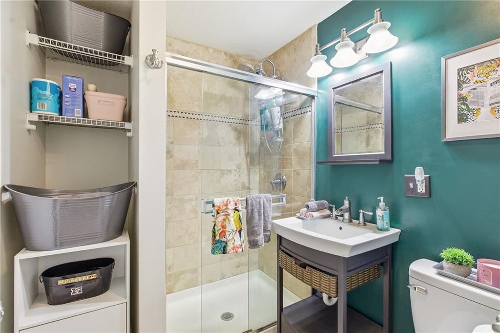 4565 Madison Avenue — photo 28