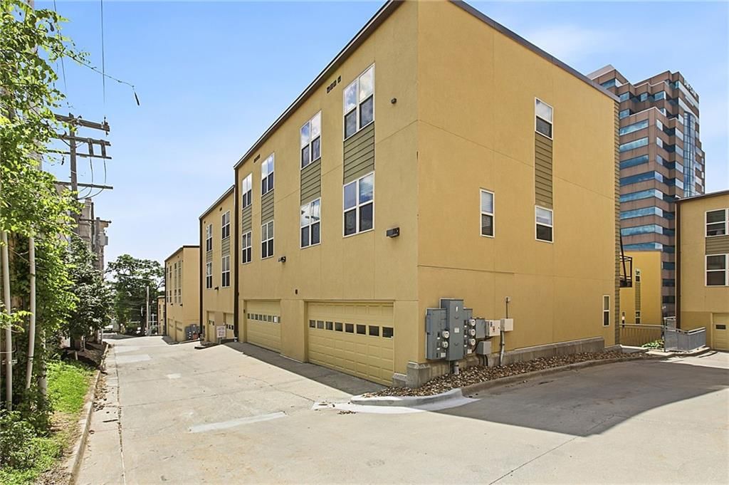 4565 Madison Avenue — photo 35