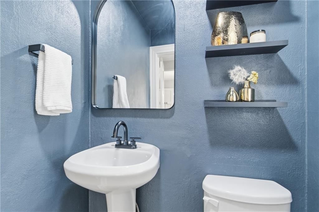 6815 Lamar Avenue — photo 17