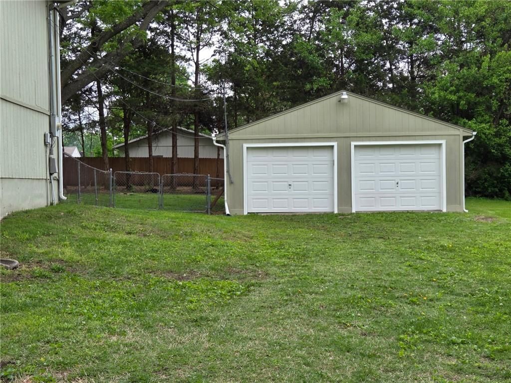 17251 South Benton Street — photo 2