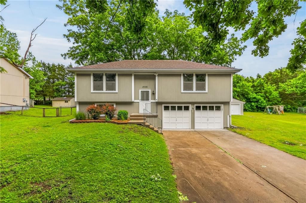 17251 South Benton Street — photo 3
