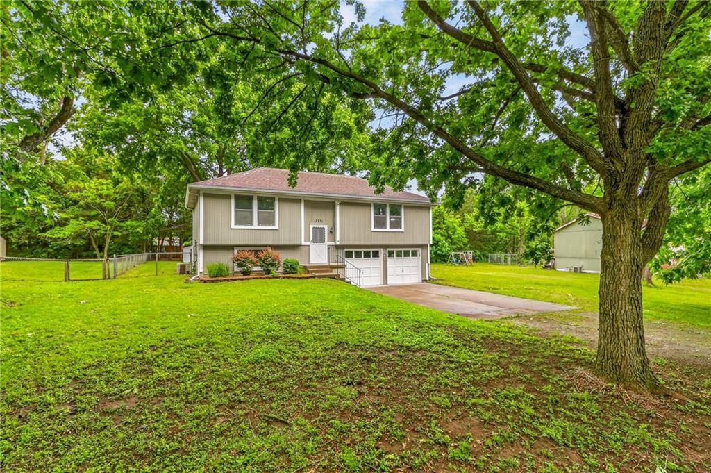 17251 South Benton Street — photo 4