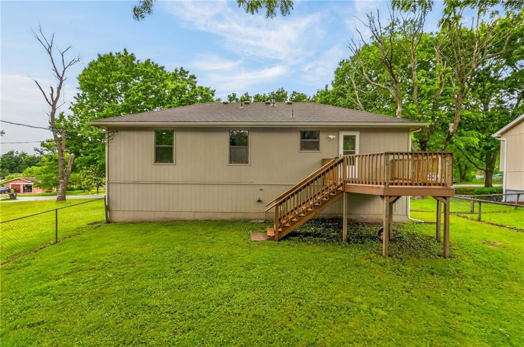 17251 South Benton Street — photo 9