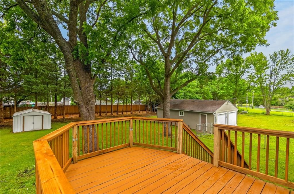 17251 South Benton Street — photo 11