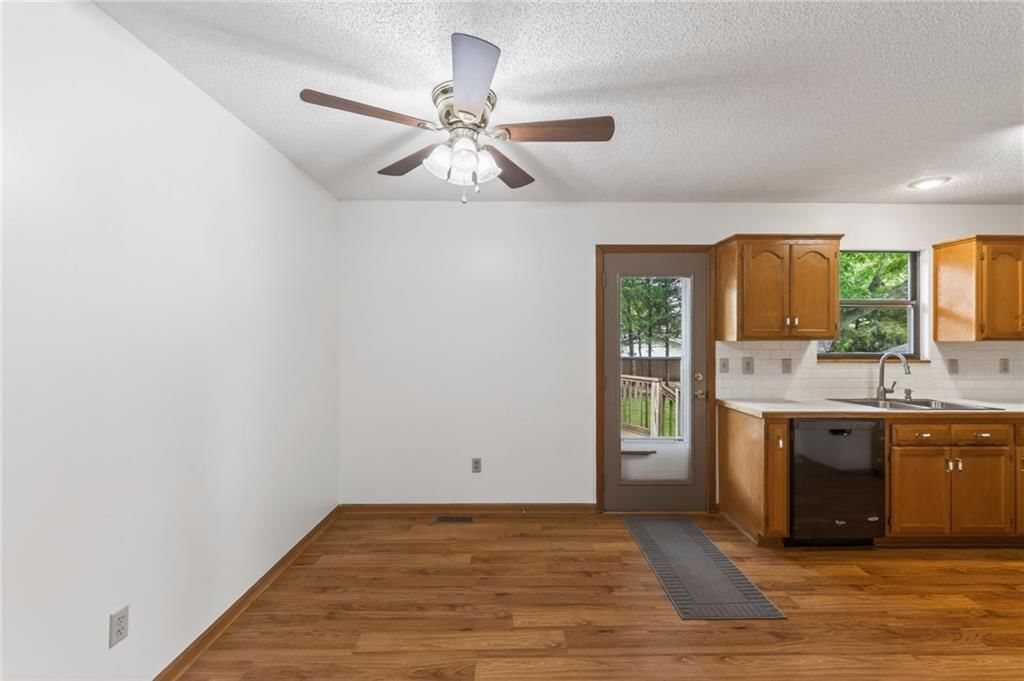 17251 South Benton Street — photo 16