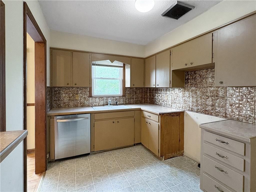 6700 E 135th Street — photo 10