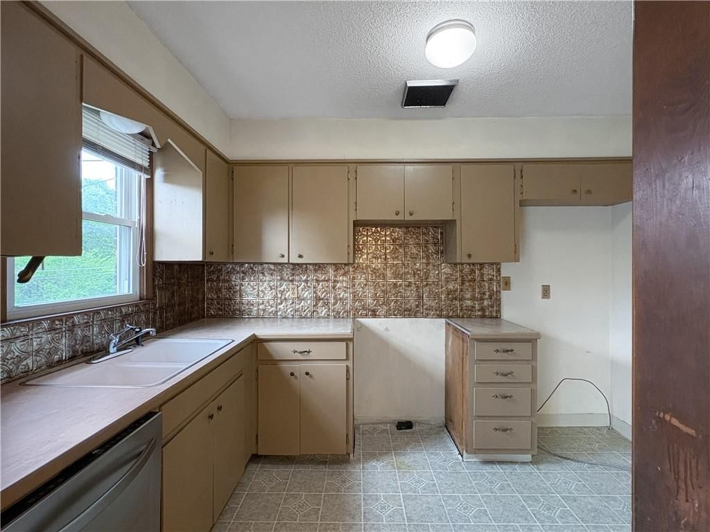 6700 E 135th Street — photo 12