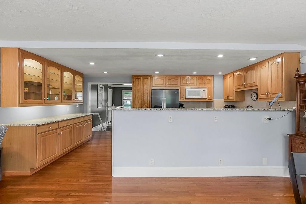 8817 W 82nd Terrace — photo 7
