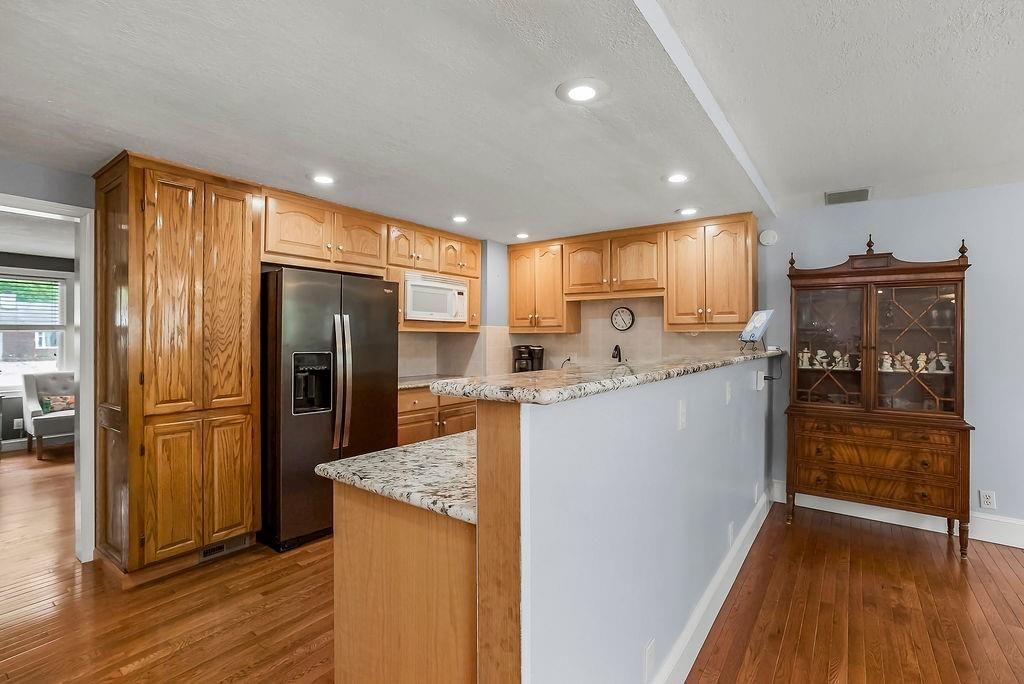8817 W 82nd Terrace — photo 9