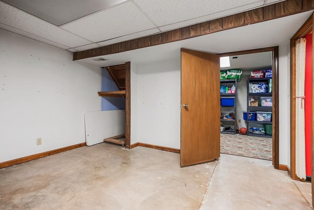 8817 W 82nd Terrace — photo 23